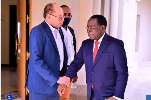 Sénat : le président Modeste Bahati échange avec son prédécesseur Léon Kengo autour des questions d’intérêt de la nation.